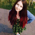 @girls-kiss-1