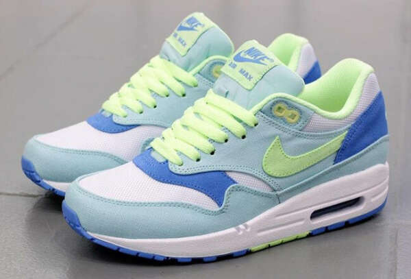крассовки Nike Air Max 1 для девушек:)