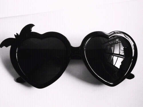 Gothic Heart Shaped Glasses