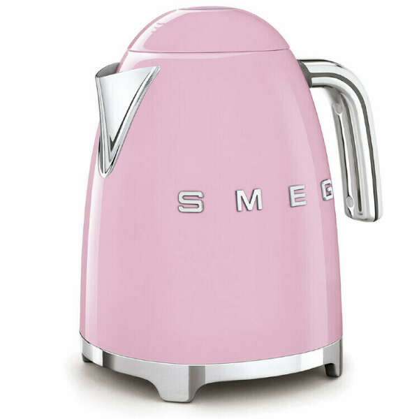 Розовый чайник Smeg 1,7 л