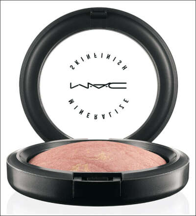 MAC Mineralize Skinfinish - Soft and Gentle