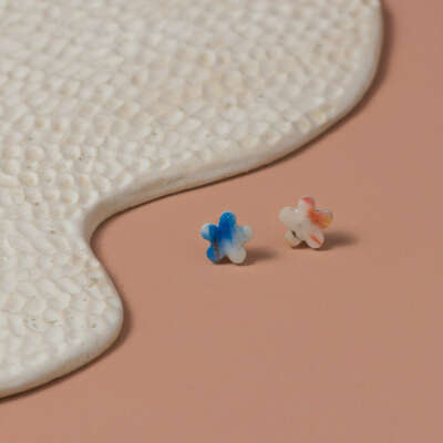 FLOWER STUD EARRINGS