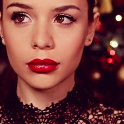 Встретить Maria Way:**