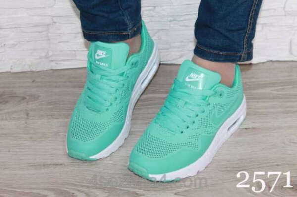 Кроссовки Nike