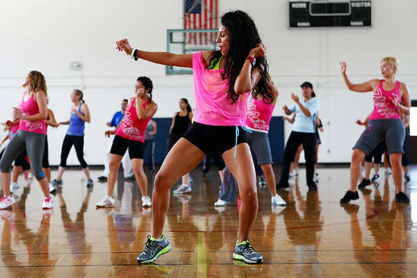 танцевать zumba