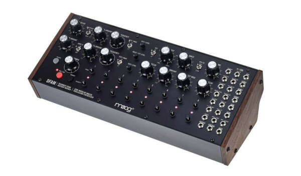Sintetizador de percusión analógico semimodular