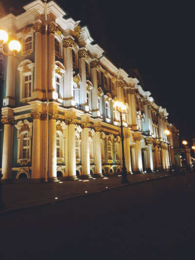 Посетить Эрмитаж