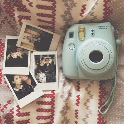 MAKE PHOTOS WITH POLAROID