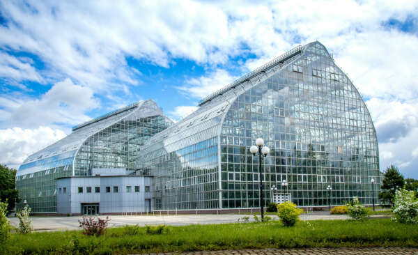 Старая фондовая оранжерея ботанического сада