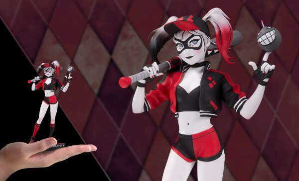 Harley Quinn Statue by DC Collectibles