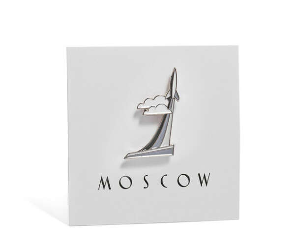 Значок памятник покорителям космоса