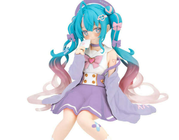 FuRyu Noodle stopper Figure VOCALOID Hatsune Miku Sailor Suit in Love Purple Ver.