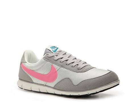 Кроссовки WMNS NIKE VICTORIA NM