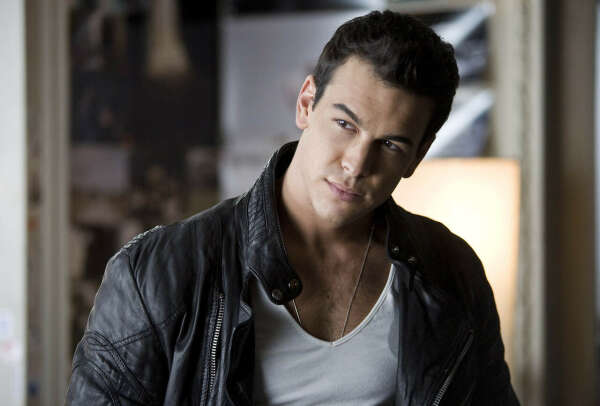visit Spain and fall in love with a Spaniard in real life and be in relationship with him