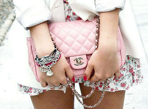 Сумку Chanel