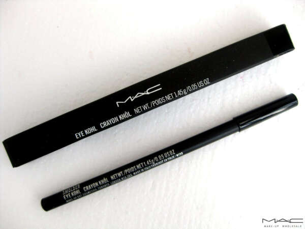 MAC Smolder Eye Kohl