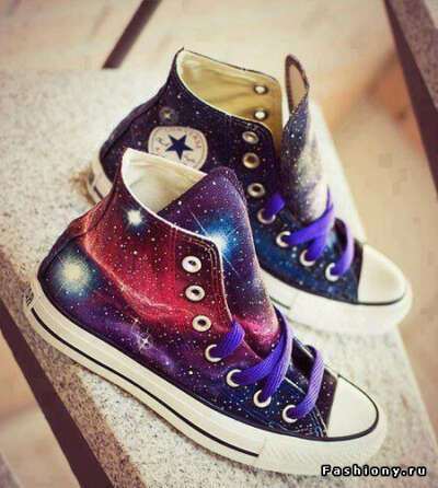 Converse космос