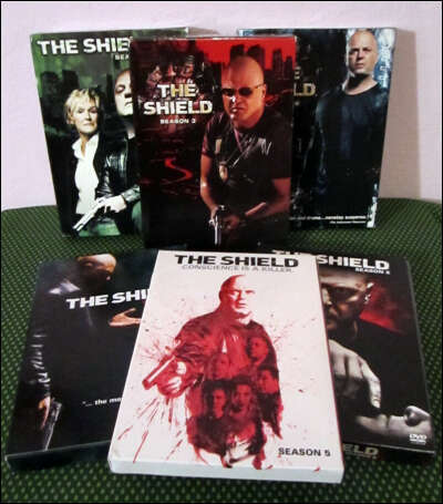 7 сезонов сериала "The Shield"