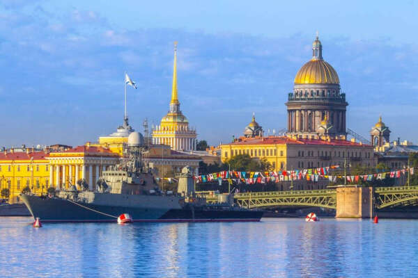 Побывать на дне ВМФ в Санкт-Петербурге