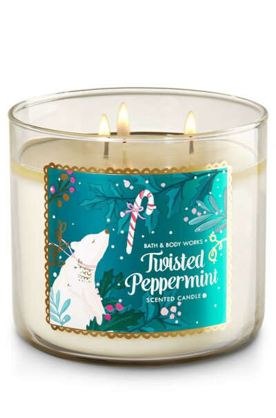 Свеча из зимней коллекции bath and body works