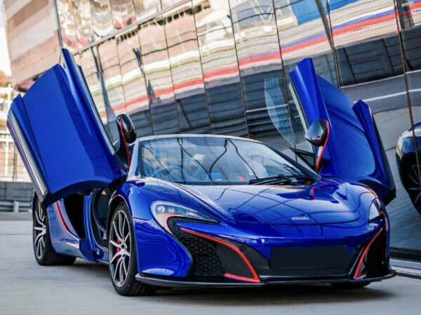 Аренда McLaren 650S в Санкт-Петербурге без водителя