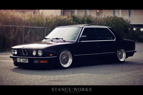 хочу bmw e28