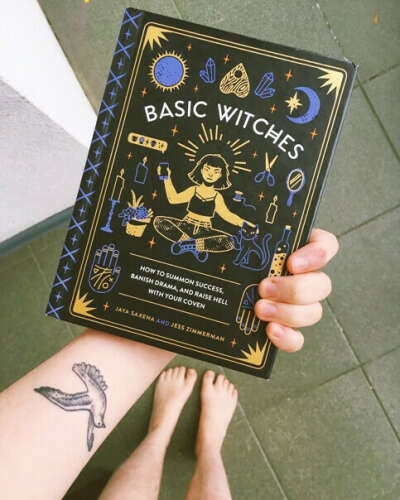 Книга Basic Witches