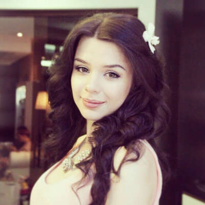 Хочу познакомиться с Maria Way,я ее обожаю.