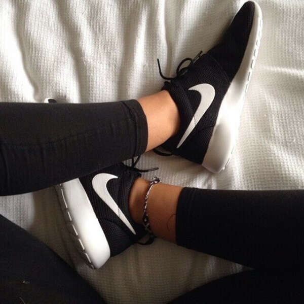 Кроссовки nike roche run