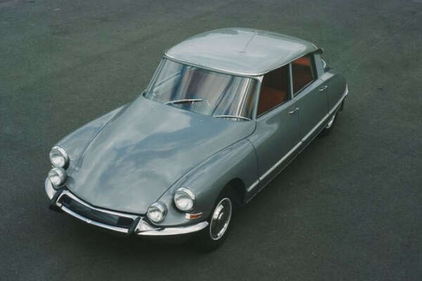 retro citroen ds