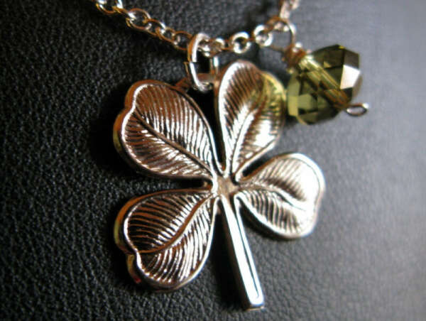 Shamrock pendant