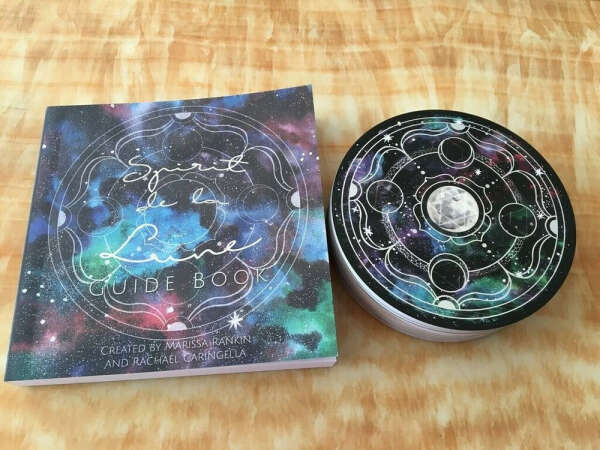 The Spirit de la Lune Oracle Set
