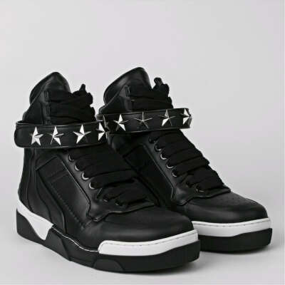 Givenchy - Tyson high top leather sneakers with stars