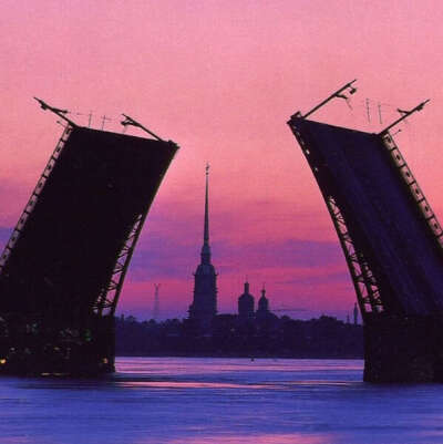 В Санкт-Петербург