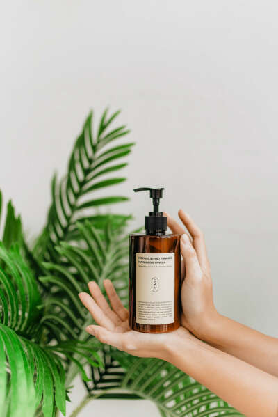 Крем для рук и ногтей ТИКОВОЕ ДЕРЕВО И ВАНИЛЬ/ TEAKWOOD&VANILLA
