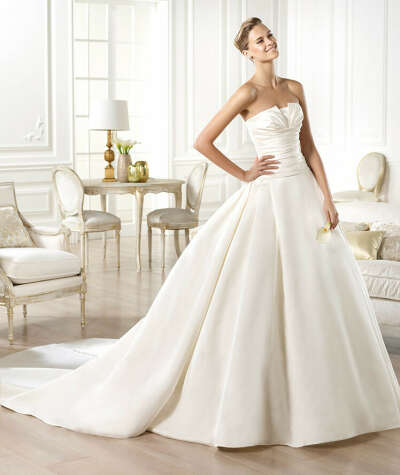 Georgia wedding dress by Pronovias