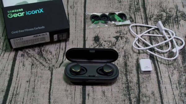 Samsung Gear IconX