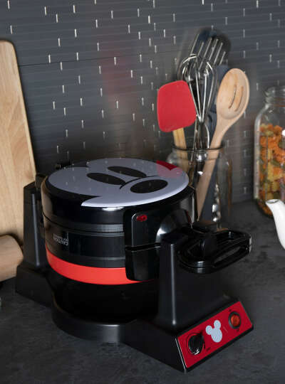 DISNEY MICKEY MOUSE FLIP MINI WAFFLE MAKER