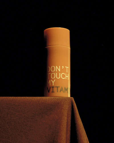 DON'T TOUCH MY SKIN