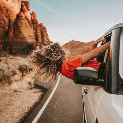 голосно слушать музыку в road trip