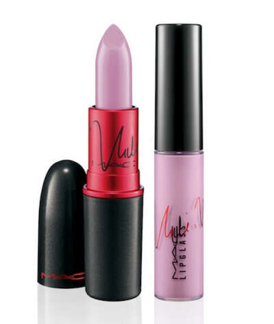 помаду от NICKI MINAJ MAC Cosmetics(lavander)