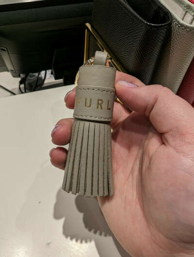 кожаный брелок Furla