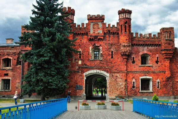 Посетить Брест