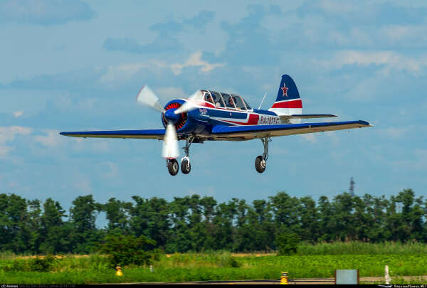Як-52