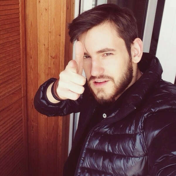 Встретить Пашу Микуса <3