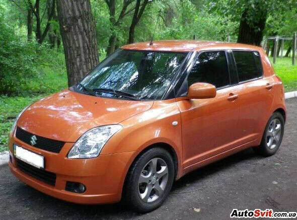 автомобиль Suzuki Swift