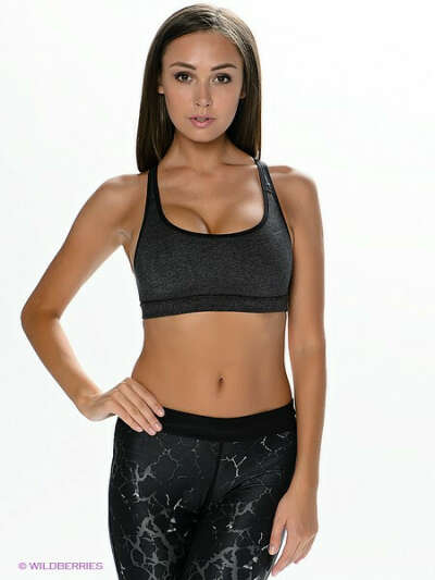 Топ NIKE REVERSIBLE BRA Nike. Цвет черный.  Есть отзывы покупателей. Топ со спинкой-борцовкой, сделанный из эластичной трикотажной ткани Dri-FIT, имеет плотную посадку, обеспечивает легкую поддержку, не сковывает движения и сохраняет комфорт - интернет-ма