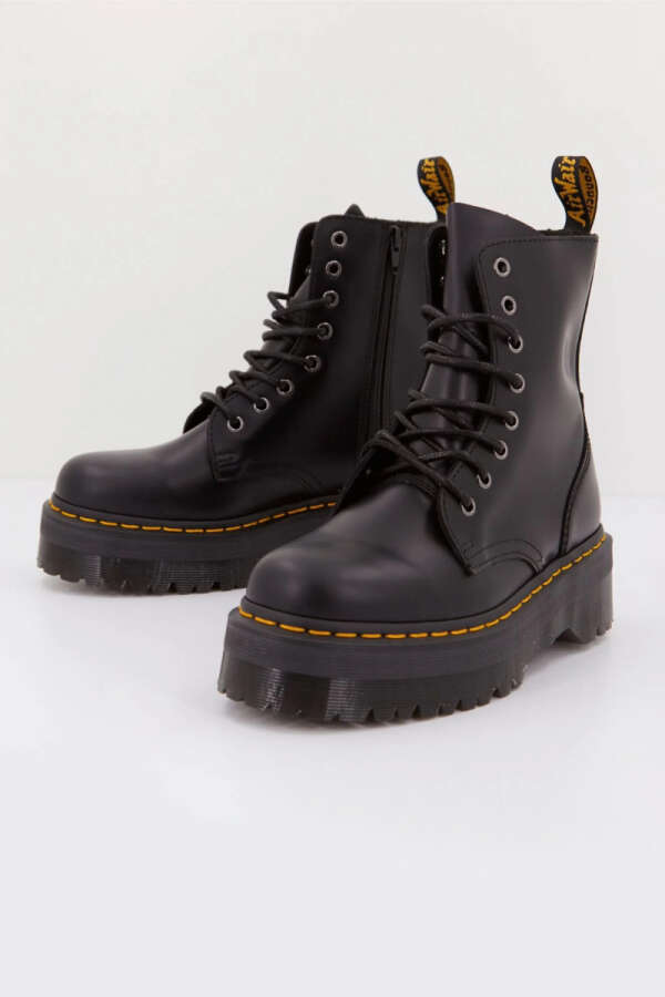 DR. MARTENS