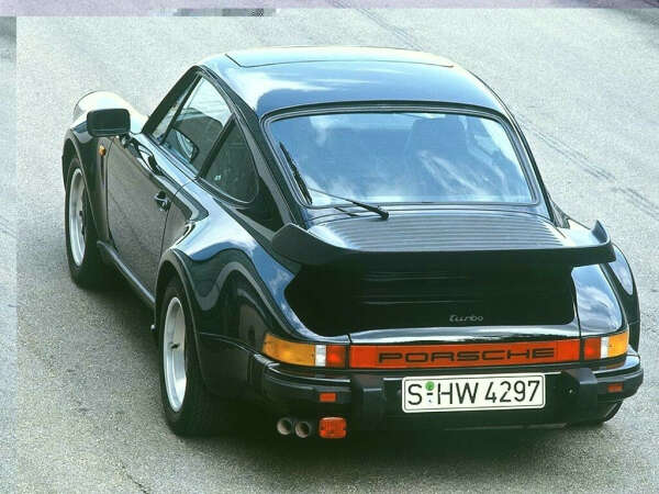 Porsche 930