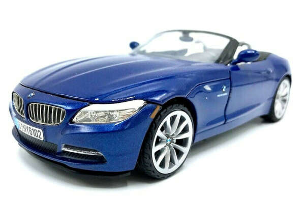 BMW Z4 E89 carmodel with working hardtop